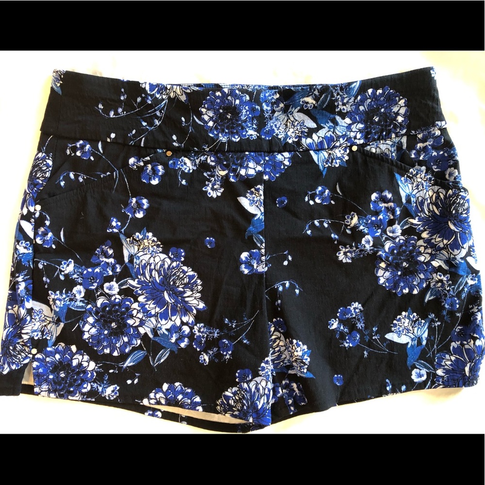 I•N•C shorts